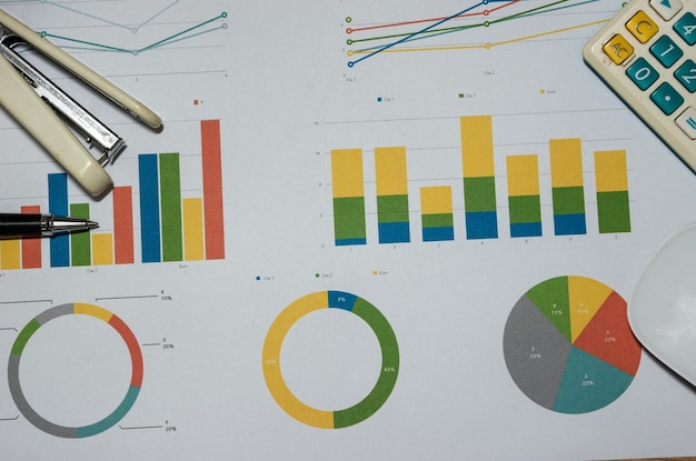 Foto visión de ángulo alto de los gráficos