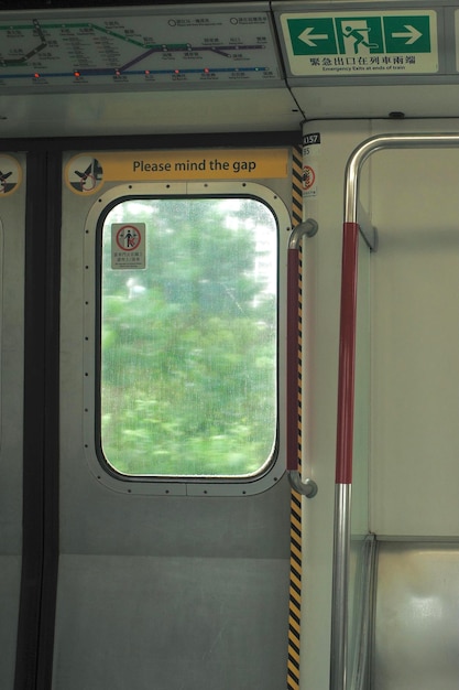 Foto visión en ángulo alto del tren