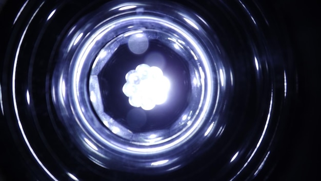 Visión de ángulo bajo de la luz encendida