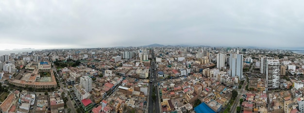 Vista aérea de 360° de Magdalena del Mar en Lima