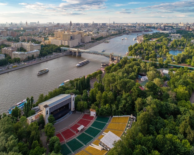 Vista aérea del anfiteatro al aire libre del Teatro Verde Moscú Rusia