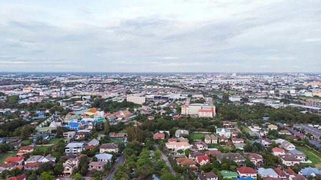 Vista aérea del área del distrito de vida en la ciudad de Bangkok, Tailandia