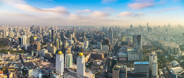 Vista aérea de Bangkok al atardecer