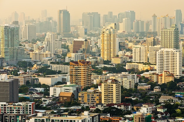 Vista aérea de Bangkok al atardecer