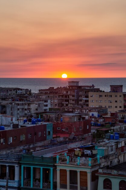 Vista aérea del barrio residencial en la Ciudad de La Habana Capital de Cuba