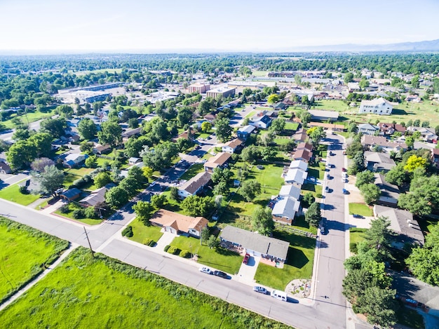 Vista aérea del barrio residencial en Lakewood, Colorado.