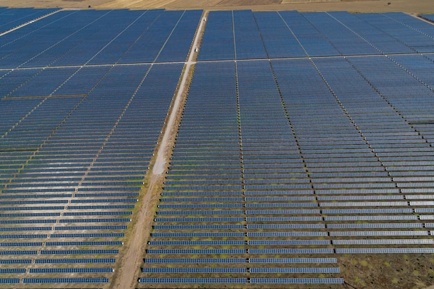 Vista aérea del campo del panel solar