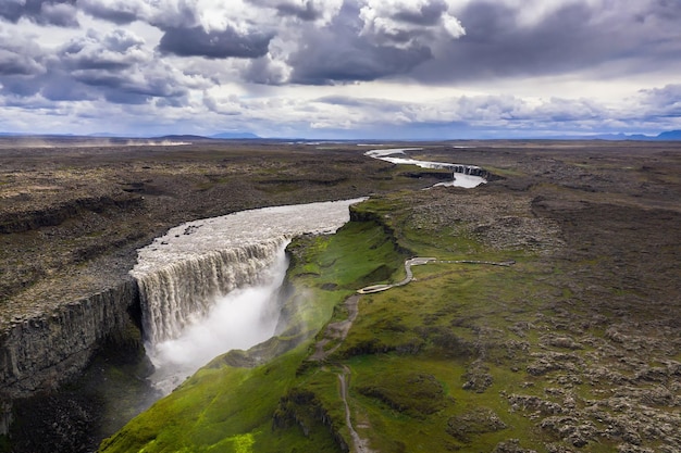 Vista aérea de la cascada Dettifoss en Islandia