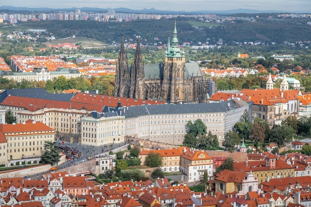 Vista aérea del Castillo de Praga y de la Catedral de San Vito de Praga República Checa