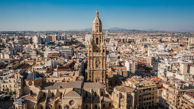 Vista aérea de la Catedral de Murcia antes del atardecer