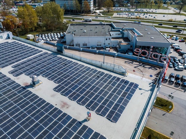 Vista aérea del centro comercial Spice en Riga, Letonia