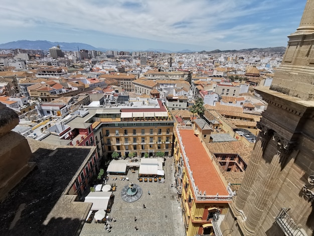 Vista aérea del centro histórico de Málaga, España.