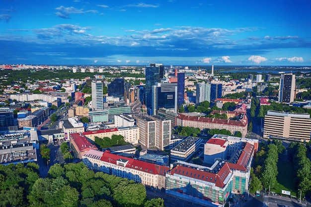 Vista aérea del centro de negocios de Tallin