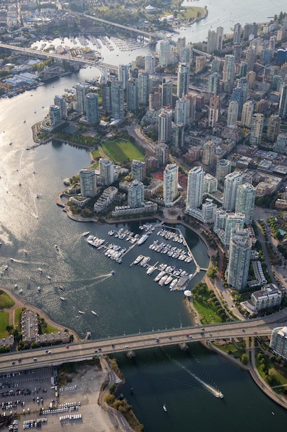 Vista aérea del centro de Vancouver, Columbia Británica, Canadá, ciudad moderna