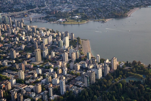 Vista aérea del centro de Vancouver, Columbia Británica, Canadá, ciudad moderna