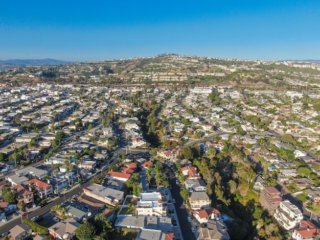 Vista aérea de la ciudad costera de San Clemente en el condado de Orange, California, EE.UU.