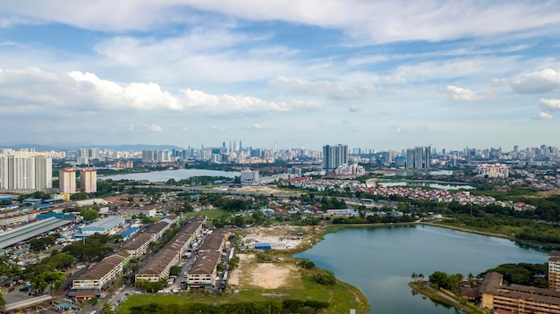 Vista aérea de la ciudad de Kuala Lumpur Vista de la ciudad por la tarde Malasia
