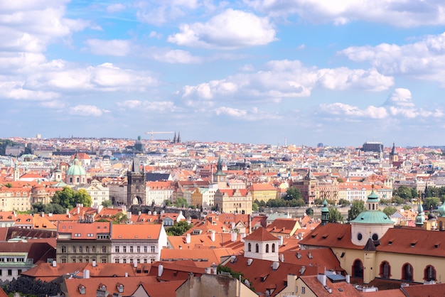 La vista aérea de la ciudad de Praga