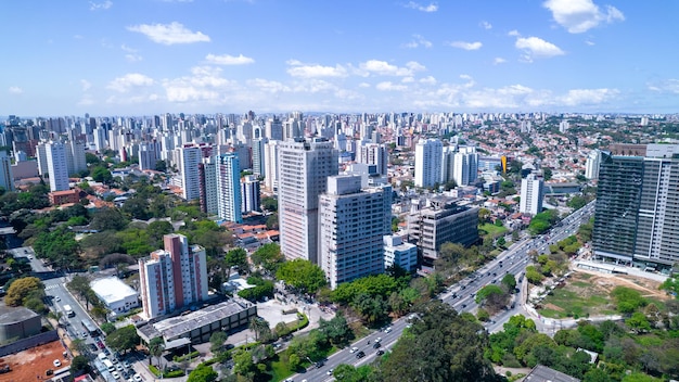 Vista aérea de la ciudad de Sao Paulo, Brasil. En el barrio de Vila Clementino, Jabaquara.