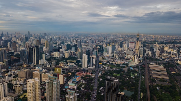 Una vista aérea de la ciudad.