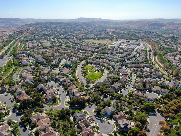 Vista aérea de la comunidad masterplanned Ladera Ranch South Orange County California