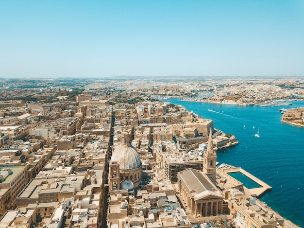 Vista aérea da antiga capital de valletta, malta