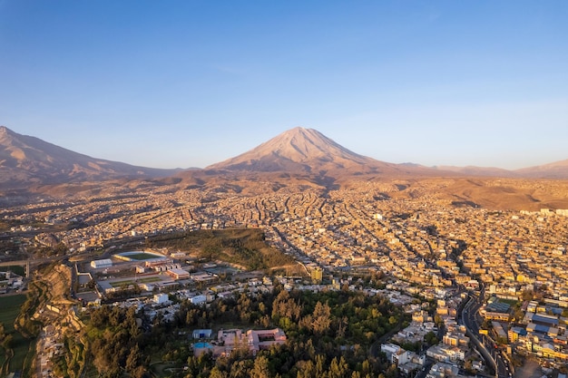 Vista aérea da cidade de Arequipa