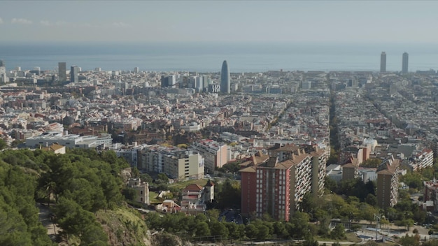 Vista aérea da cidade de Barcelona, EspanhaVista panorâmica dos edifícios da cidade durante o dia