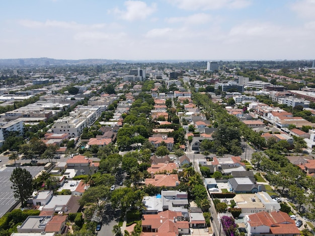 Vista aérea da cidade de beverly hills, no condado de los angeles, na califórnia, lar de muitas estrelas de hollywood