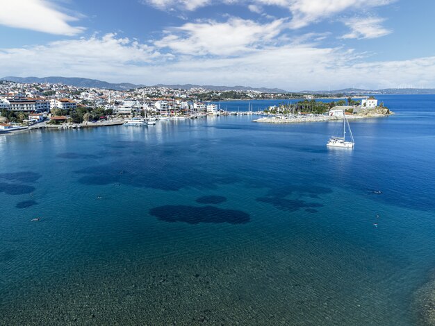 Vista aérea da cidade de datca, província de mugla - turquia.