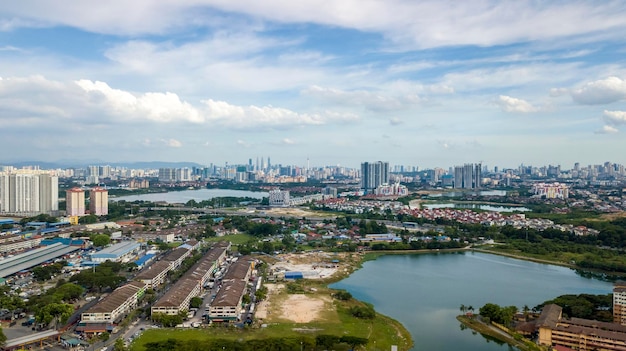 Vista aérea da cidade de Kuala Lumpur Vista da cidade à tarde Malásia