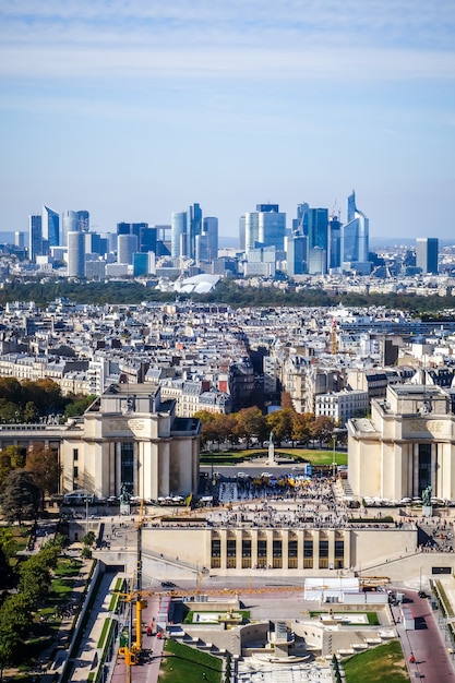 Vista aérea da cidade de Paris da Torre Eiffel, França