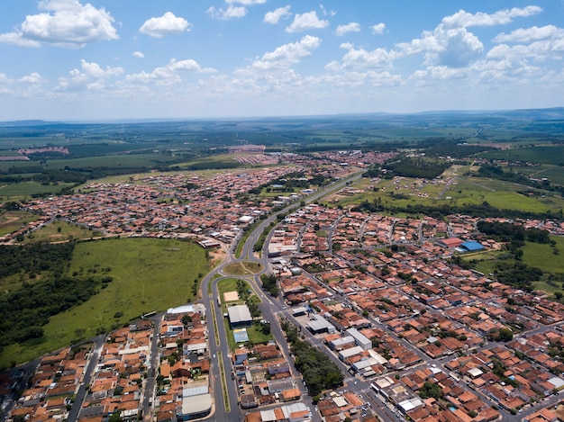 Foto vista aérea da cidade de santa rosa do viterbo, são paulo, brasil.