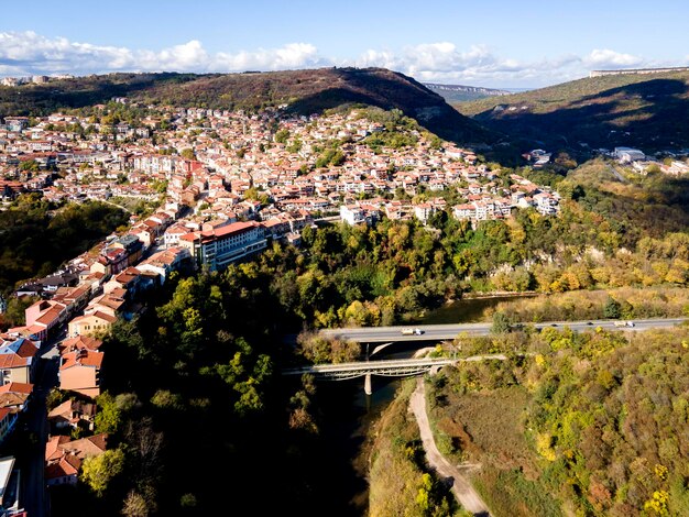 Vista aérea da cidade de Veliko Tarnovo, na Bulgária