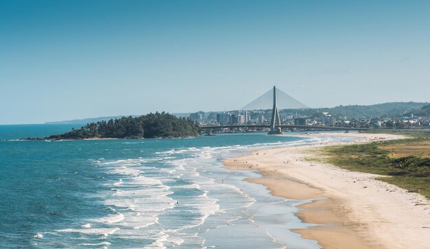 Vista aérea da cidade turística de Ilheus, na Bahia, centro histórico da cidade com a famosa ponte ao fundo