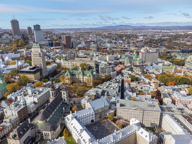 Vista aérea da cidade velha de Quebec City no tempo do pôr do sol da temporada de outono