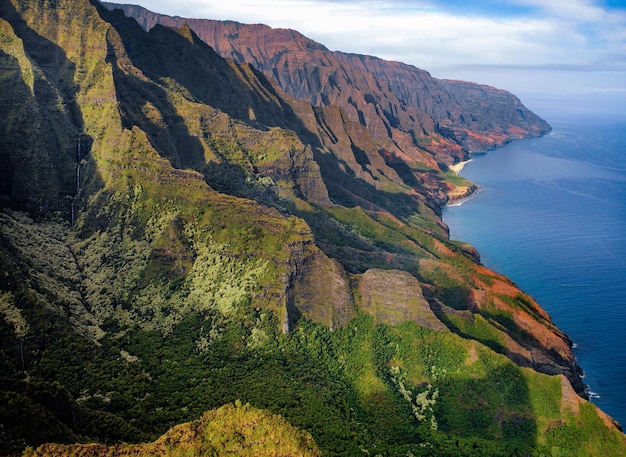 Vista aérea da Costa Napali Kauai Havaí EUA