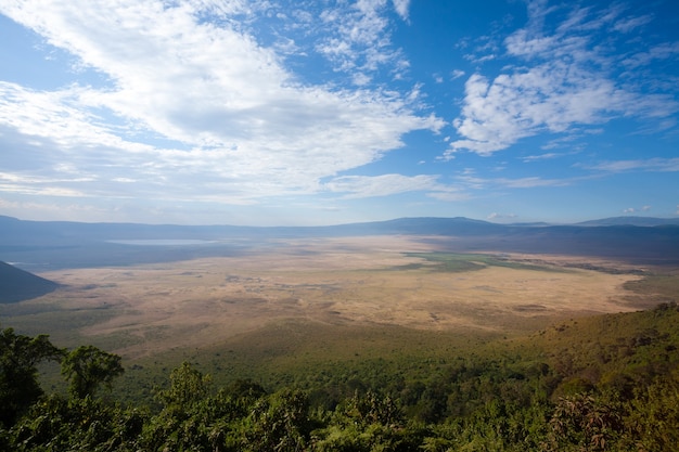 Vista aérea da cratera de Ngorongoro, Tanzânia, África. Paisagem da Tanzânia