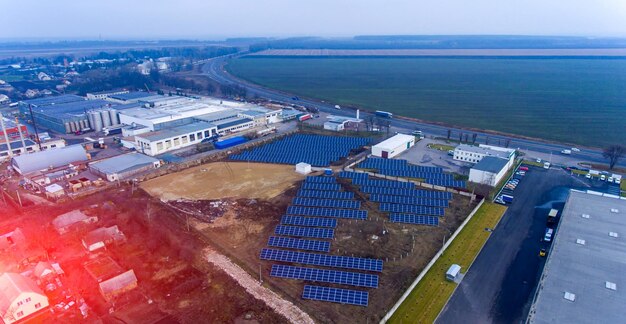 Foto vista aérea da energia fotovoltaica ambiental verde indústria alternativa de painéis solares