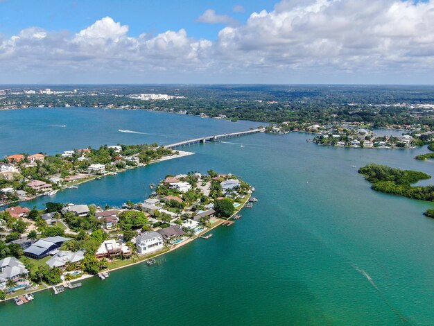 Vista aérea da ilha barreira Siesta Key na costa do Golfo do México de Sarasota Florida EUA