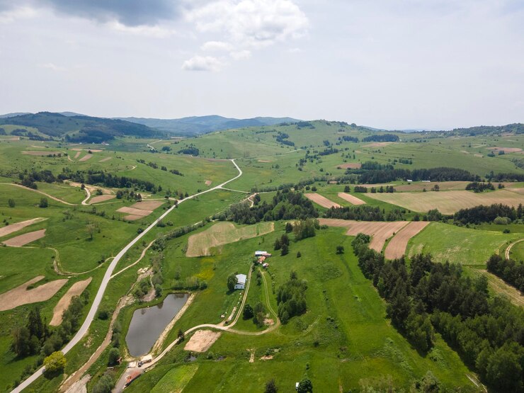 Foto vista aérea da montanha sredna gora, na bulgária