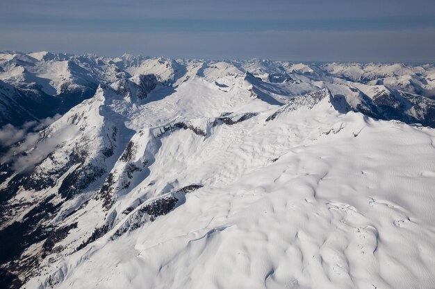 Vista aérea da paisagem das montanhas canadenses Nature Background