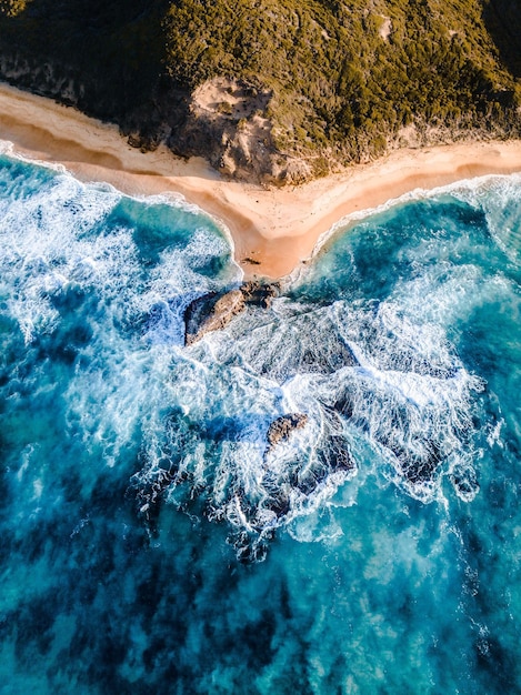 Vista aérea da paisagem marinha