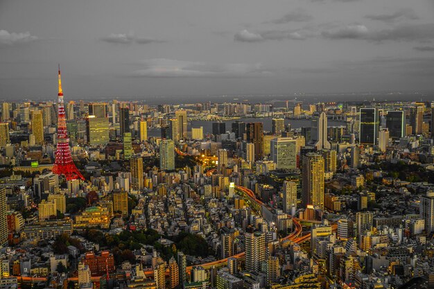 Foto vista aérea da paisagem urbana contra o céu