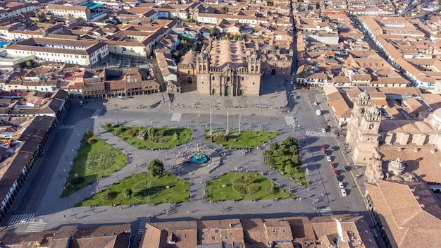 Vista aérea da plaza de armas em cusco