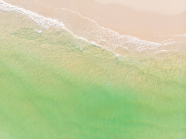 Foto vista aérea da praia e do mar