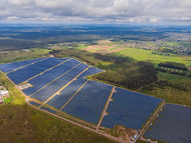 Vista aérea da usina de energia solar