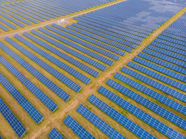 Vista aérea da usina de energia solar