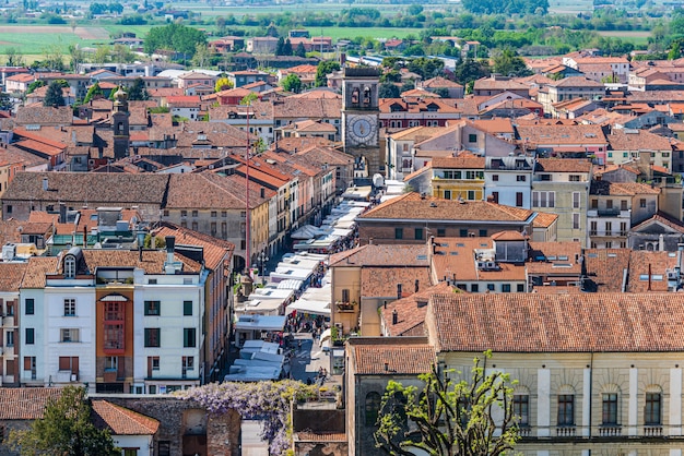 Vista aérea da vila de Este