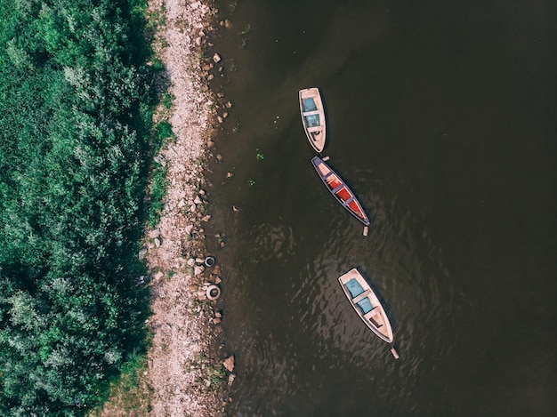 Foto vista aérea de barcos no mar